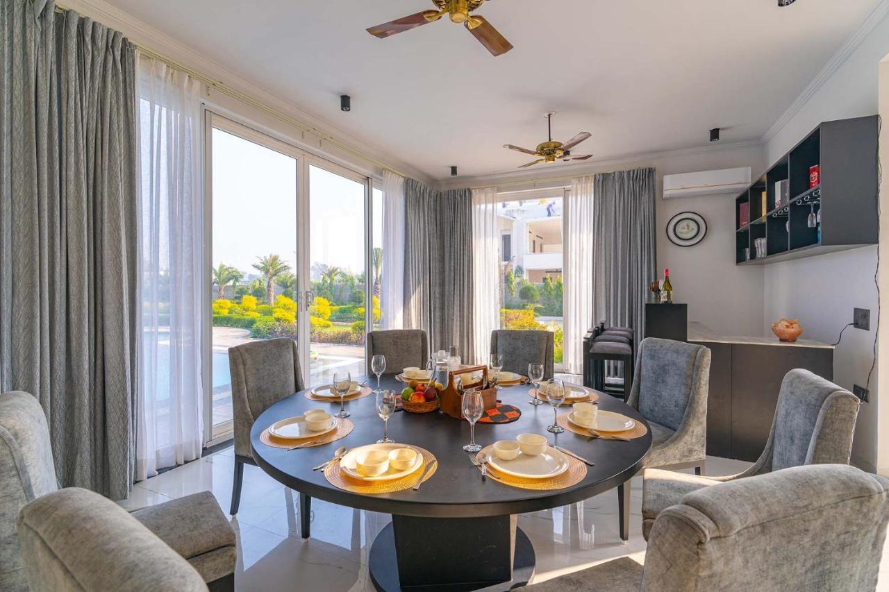 Stayvista At Le Blanc Escape W Outdoor Pool Sohna Bagian luar foto